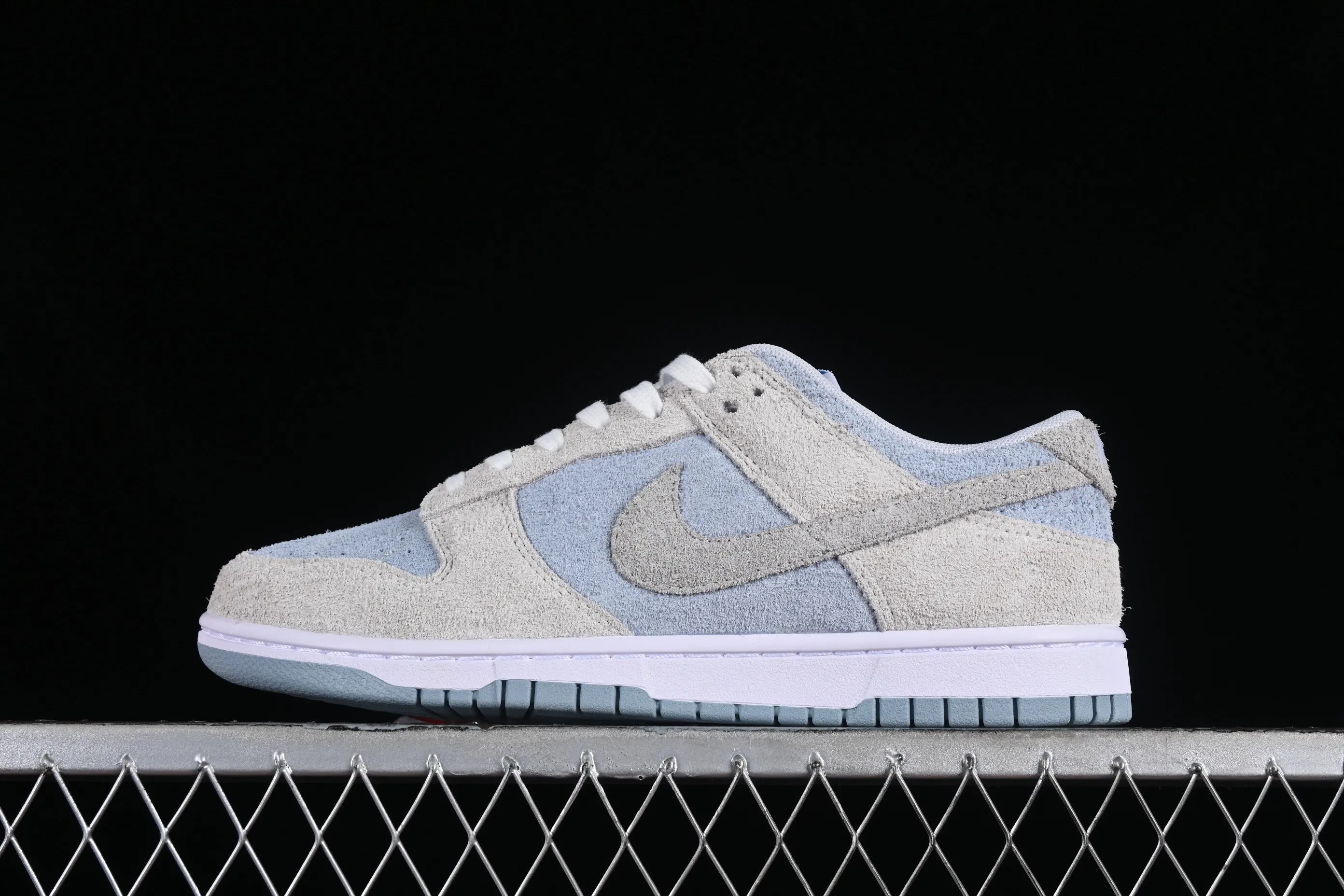 All categories Nk SB Dunk series Nk SB Dunk Low low-top sneakers Nk Dunk Low Frozen 2.0 SB low-top casual sneakers FZ3779-025